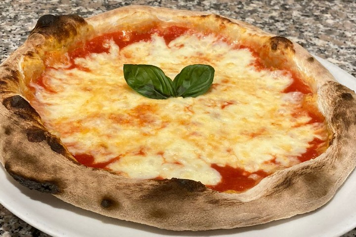 Base Mozzarella e Pomodoro - Pizzeria Ideal