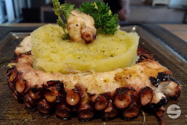 Polipo ai ferri - Ideal Restaurant