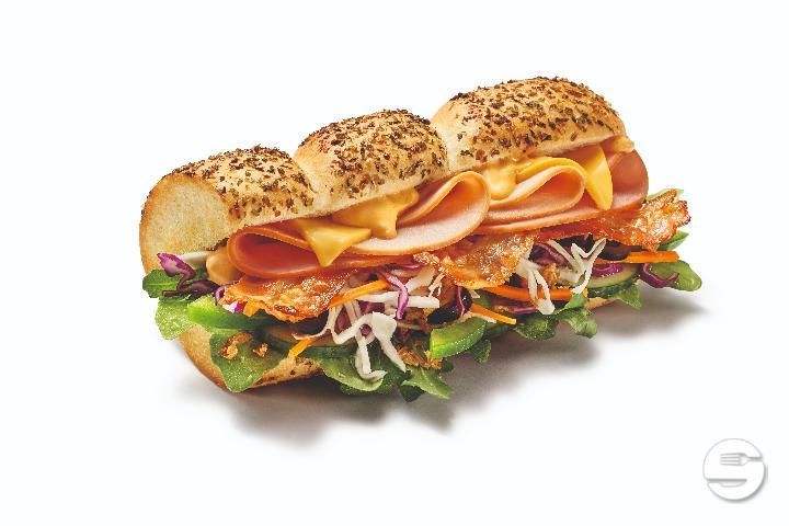 Sandwich Turkey, Ham, Bacon, Cheese 15 cm - Subway®