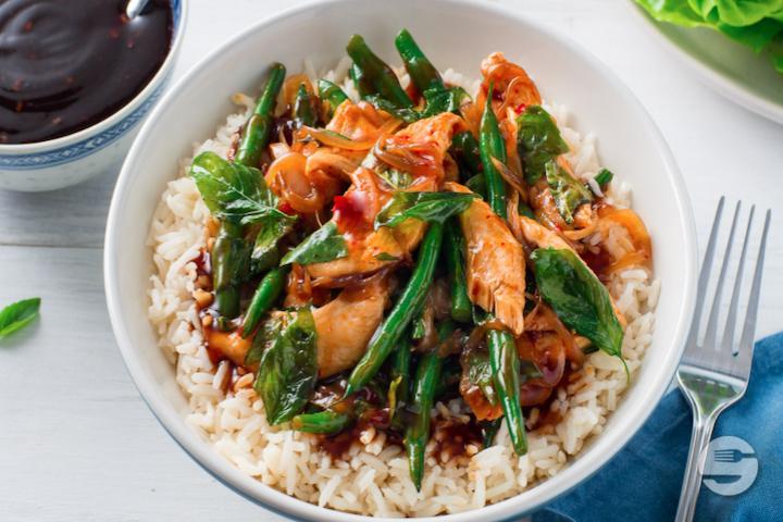 S6. Chicken with Basil - Hong Kong City