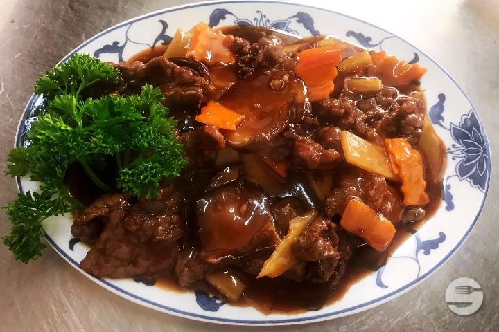 66. Beef with Chinese Mushrooms and Bamboo Shoots - Hong Kong City