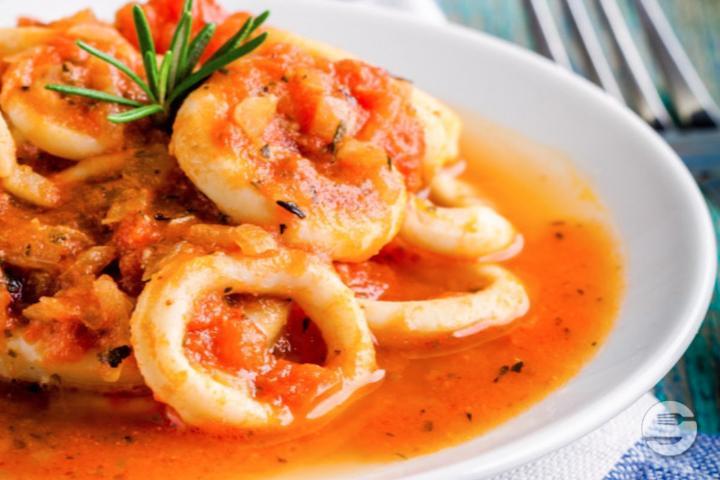 45. Cuttlefish with sale and pepper - Hong Kong City