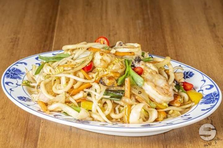 Japanese Udon Noodles with Chicken and Vegetables - Panda Express