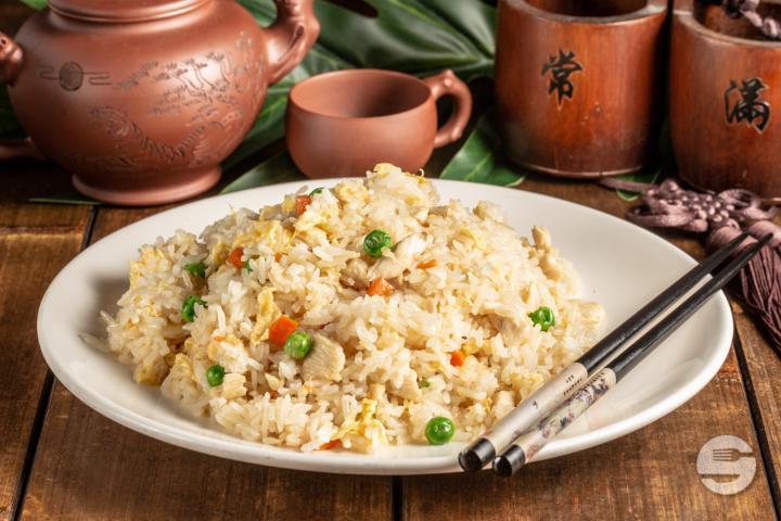 Stir-Fried Rice with Chicken and Vegetables in Indonesian Curry - Panda Express