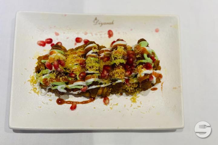 Chandni Chowk Ki Tikki - Indian Street Food