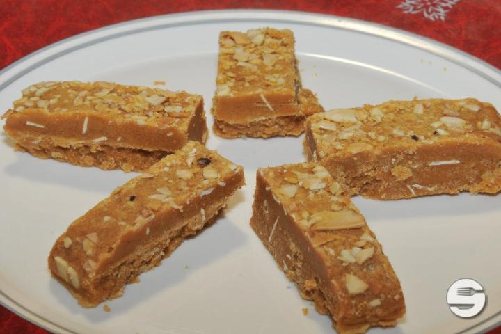 Dal Halwa - Happy Indian