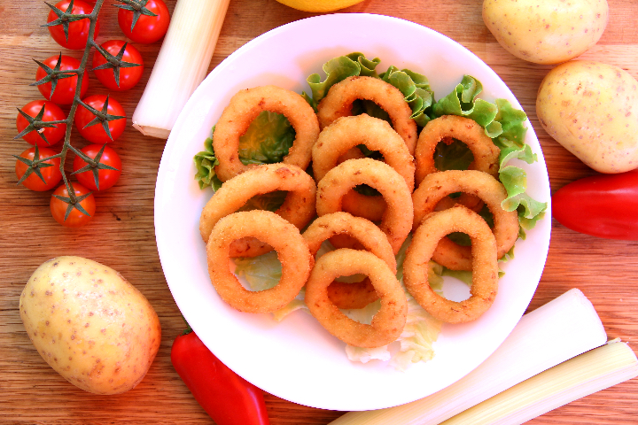 ONION RINGS - JUICY BEEF BURGER