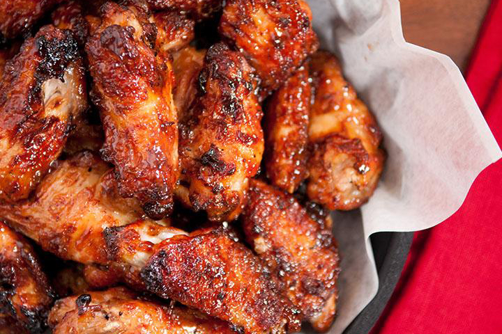 JUICY HOT WINGS - JUICY BEEF BURGER