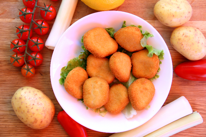 CHICKEN NUGGETS - JUICY BEEF BURGER