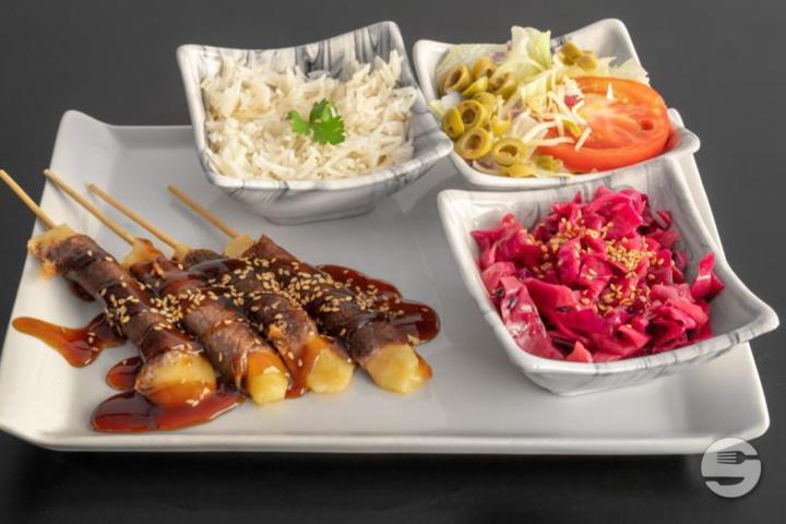 4 Chicken Satay Skewers - DZ Burger