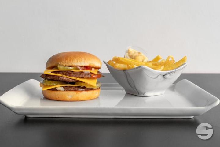 Triple Cheeseburger Menu - DZ Burger