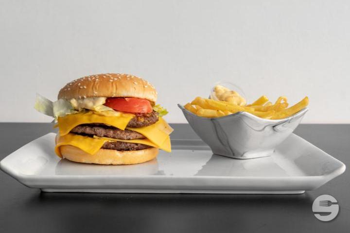 Le Broly Menu - DZ Burger
