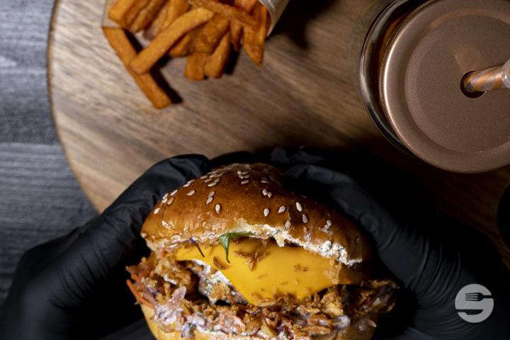 Le French Asian - So Chic Burger
