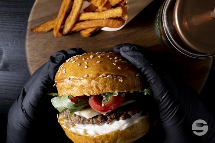 Le Turf Inhalé - So Chic Burger
