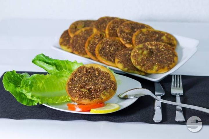 Manakish Zaatar - Chez Moaaz
