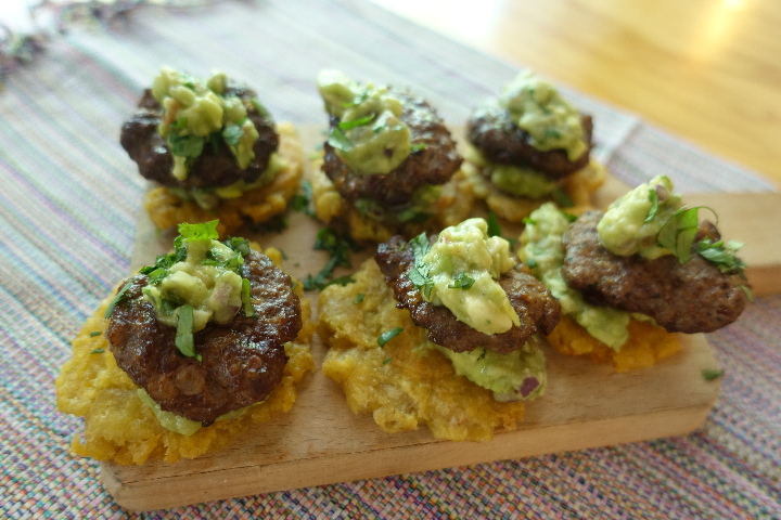 Tostones Burger - Lucha Libre