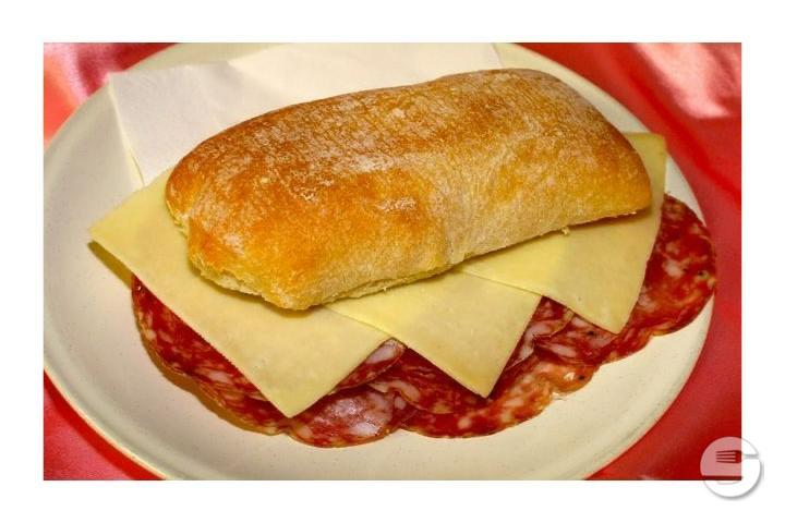 Salame Piccante Pomodoro Mozzarella Rucola - Passione Italiane