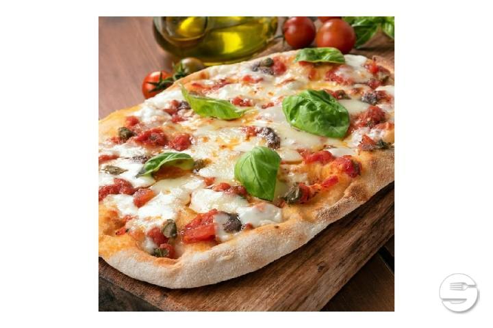 Pinsa Romana mozzarella di bufala pomodoro - Passione Italiane