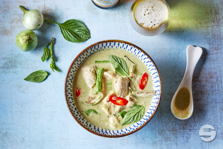 50.6. Green Thai curry with tofu - Suan Long Oerlikon