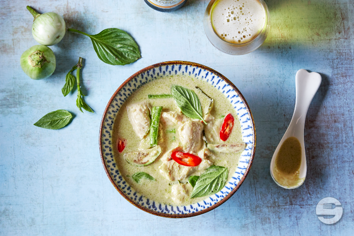 621. Green Thai curry with chicken - Scent of Bamboo Zürich