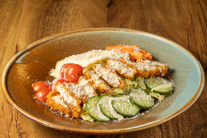Salade au poulet crispy - Blaqk Pizza