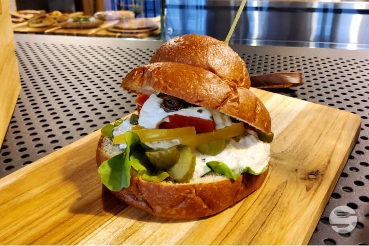 Brioche Bun Salami - 3P Pizza, Pasta, Panini