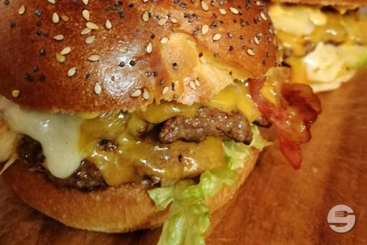 Spicy-Brie Burger-Box - Burger & Co