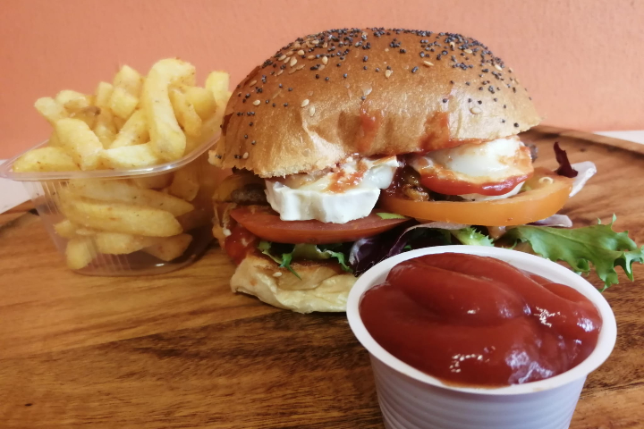 Goat Cheese-Honey Burger-Box - Burger & Co