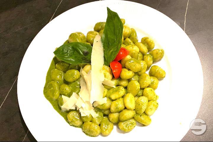 Gnocchi al Pesto - Pasta d'Oro
