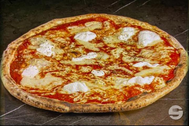 Pizza Quattro Fromaggi - Pasta d'Oro