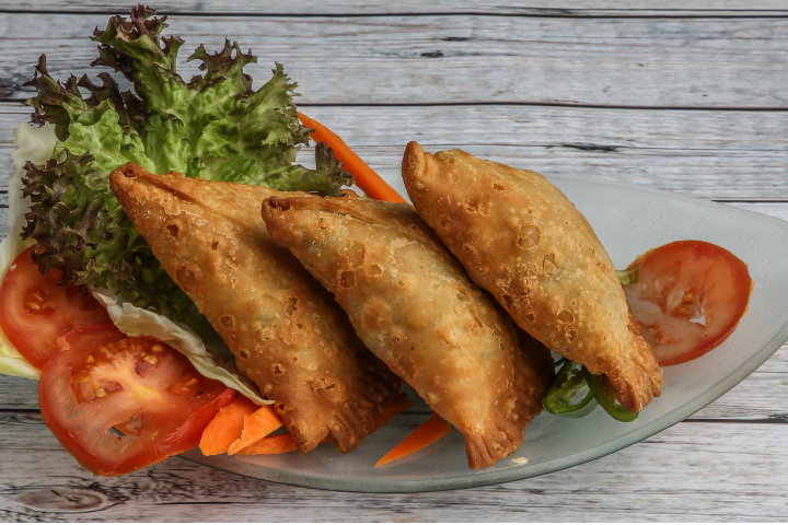 Veggie Samosa (2 pieces) - Sandhu Food