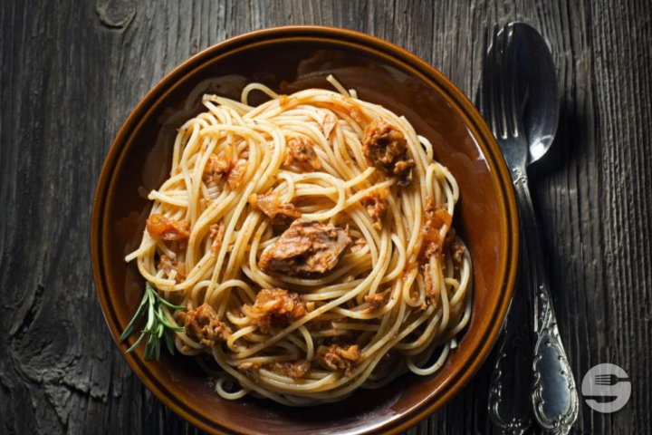 Pasta Bolognese - Swethlana Indian Restaurant