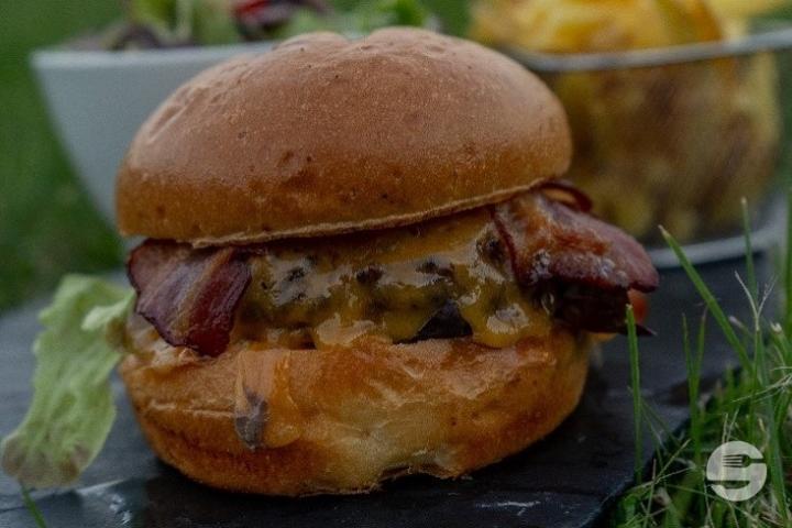 Wood.Burger - Woodland Village