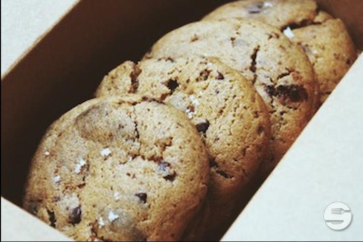 Cakey Box - 6 cookies - Cakey Cookies