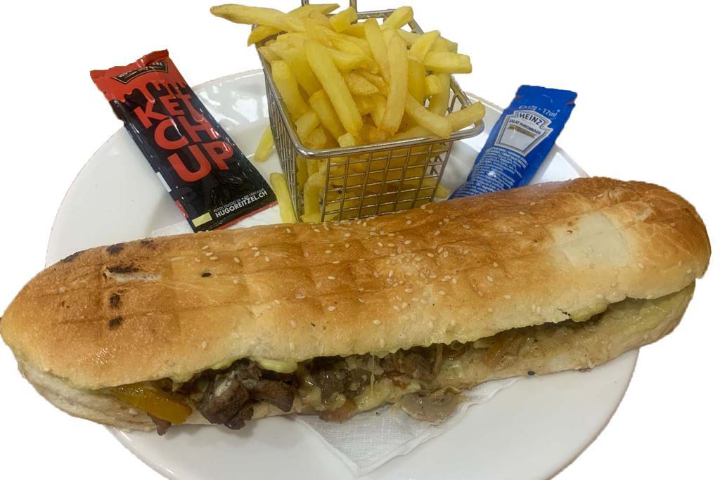 Baguette Brochette de Viande - Parfums de Beyrouth Grill