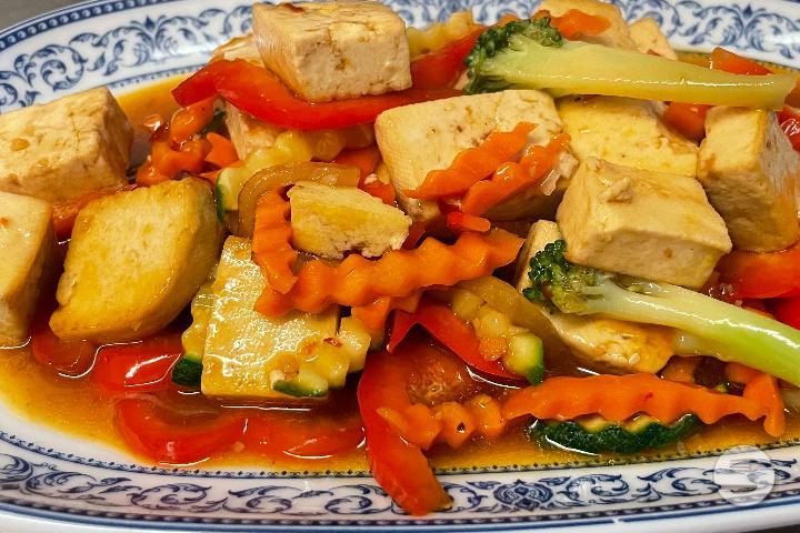 Sichuan Tofu (leicht scharf) - Jacky's Wok