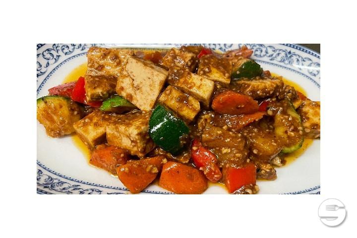 Satay Tofu (leicht scharf) - Jacky's Wok