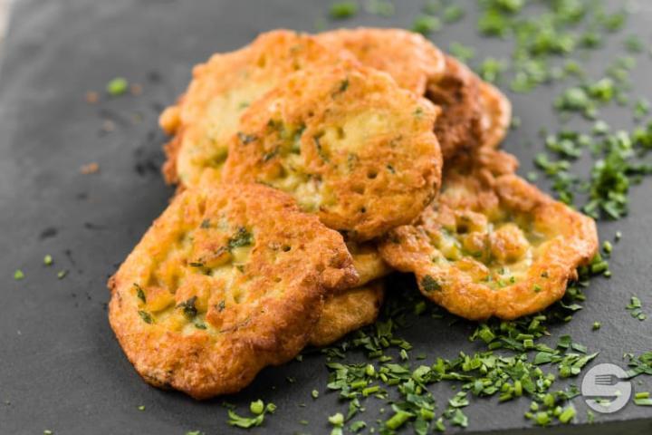 Pataniscas de Bacalhau - Churrasqueira Mondego