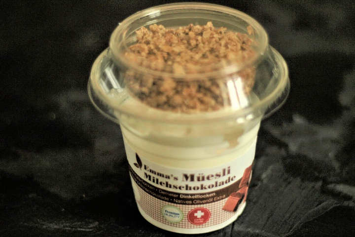 Yogurt with Milk Chocolate Muesli 150 ml - Emmas Müesli