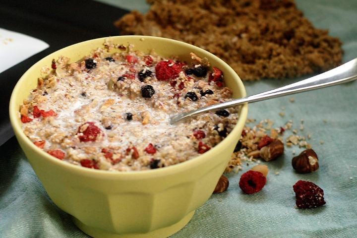 Emma´s Müesli Glutenfrei Waldbeeren & Nüsse Vegan - Emma's Müesli & Cakes Basel
