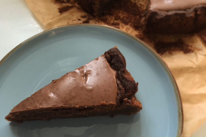 Noir Chocolat Cake - Emma's Müesli & Cakes Basel