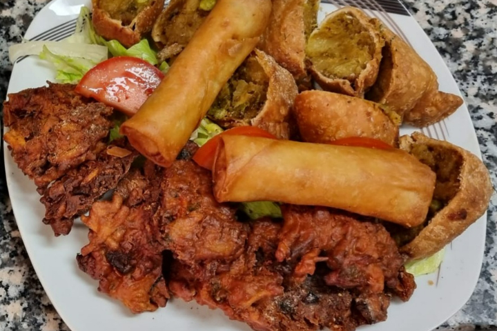 Mixed Starters - La Cuisine Indienne - Thaï & Hot-Dog