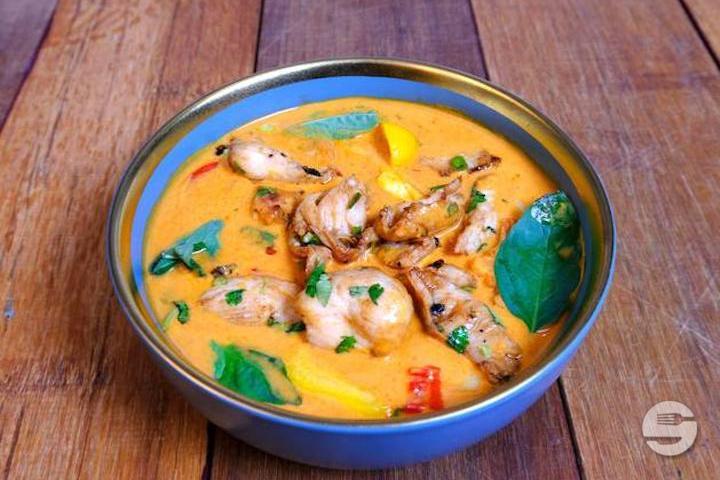Thai Red Curry - La Cuisine Indienne - Thaï & Hot-Dog