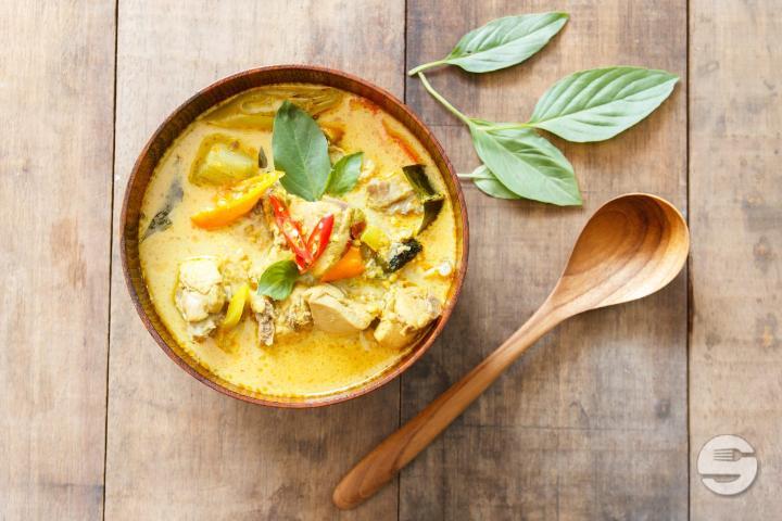 Thai Yellow Curry - La Cuisine Indienne - Thaï & Hot-Dog
