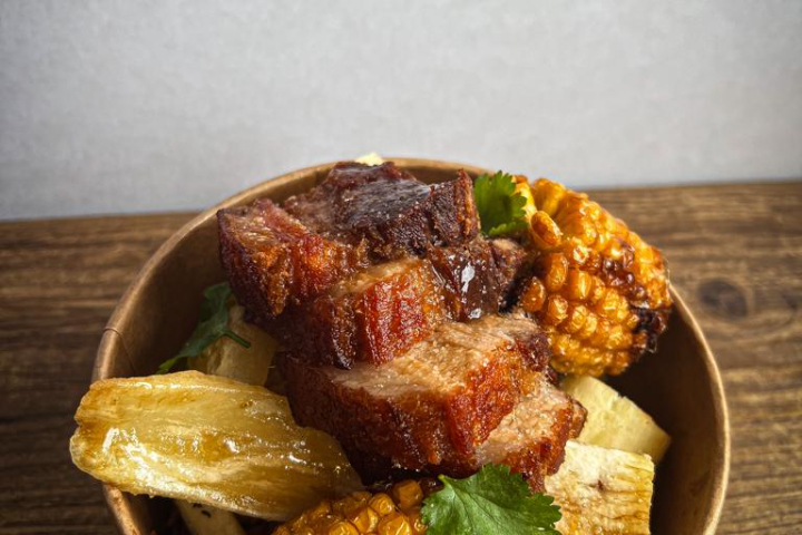 CHICHARRON CON YUCA - GEGRILLTER SCHWEINEBAUCH (CH) - MyLatinFood