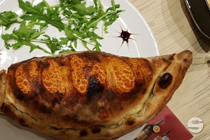 Calzone - Ristorante Caffè Locarno