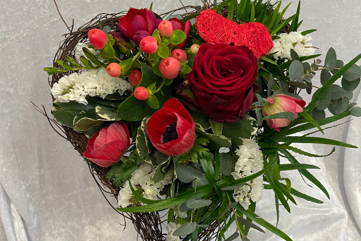 Bouquet dans un coeur - Sylna Fleurs