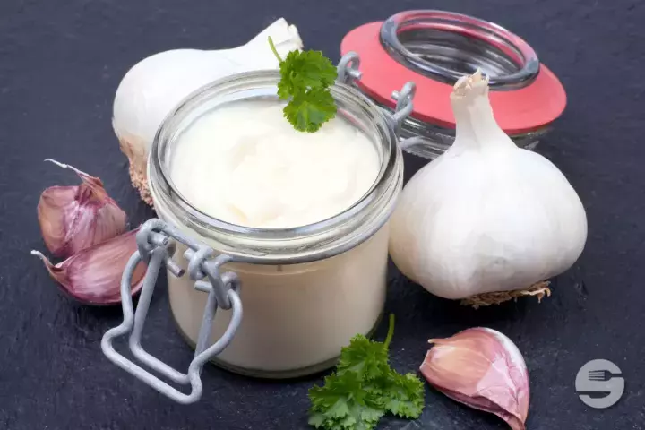 Creamy Garlic Sauce - Chef Chicken