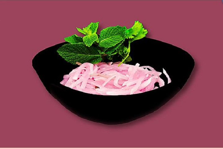 Beetroot and radish salad (vegan) - House of Momo Baden