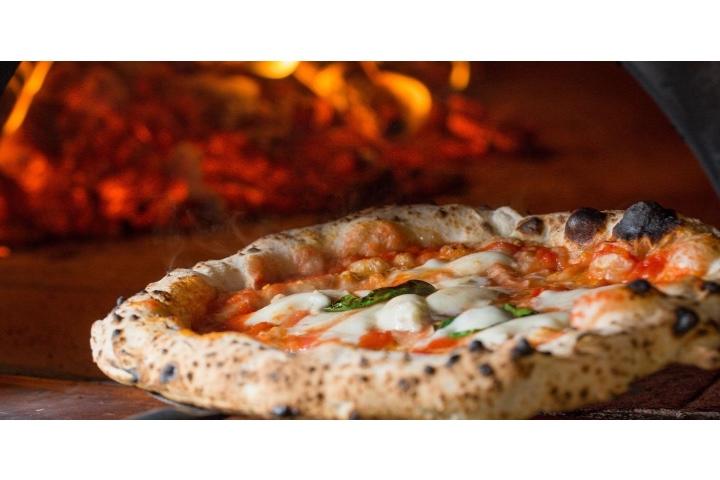 PIZZA GORGONZOLA - Piccola Roma